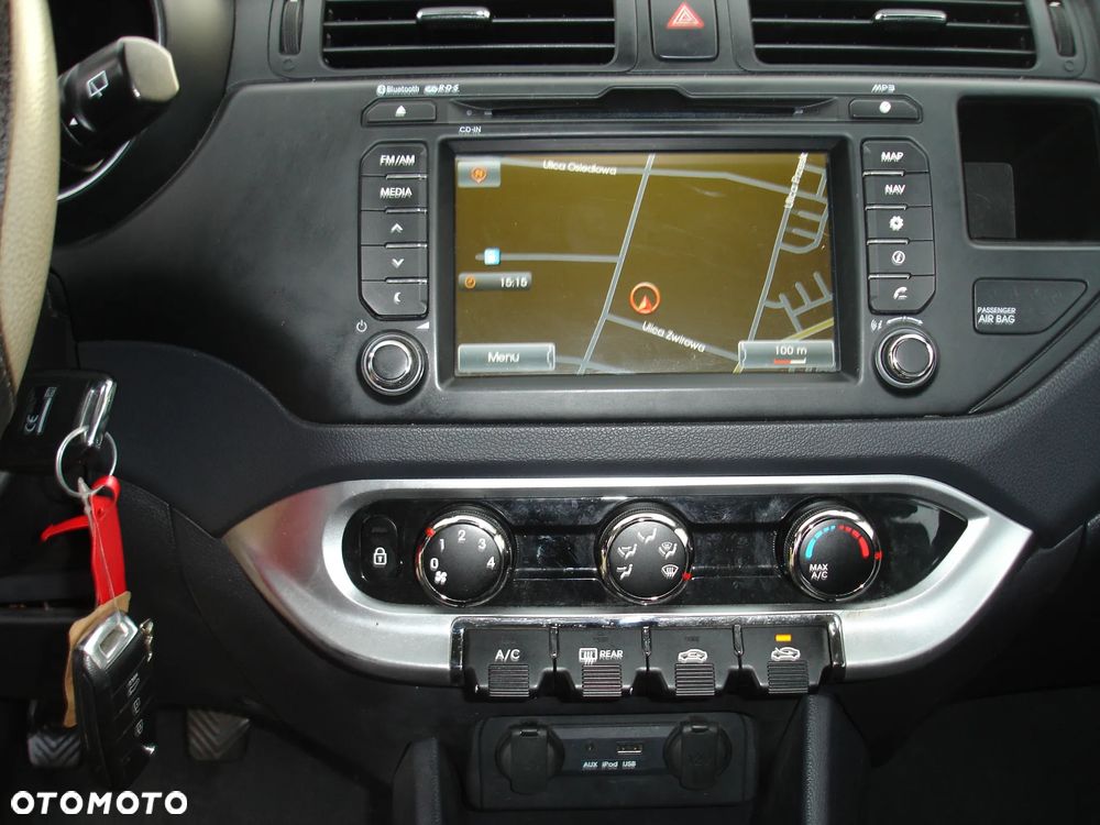 Kia Rio 1.1 CRDI Dream Team Edition - 12