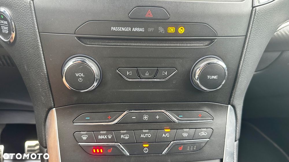 Ford S-Max - 35