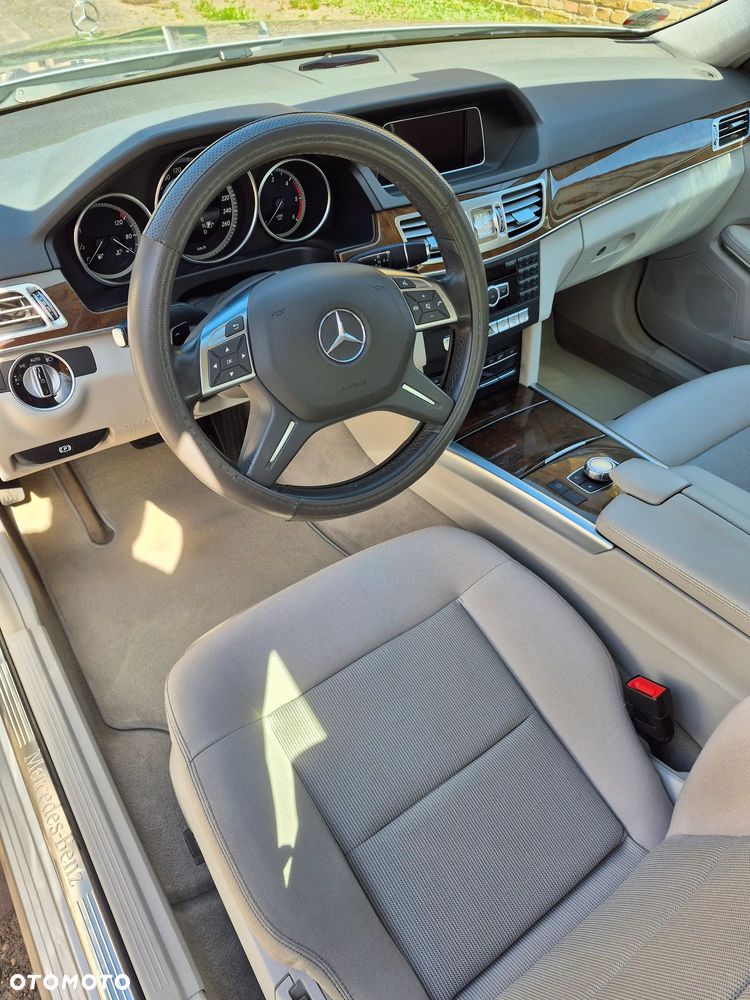 Mercedes-Benz Klasa E 200 BlueTEC 7G-TRONIC Elegance - 12