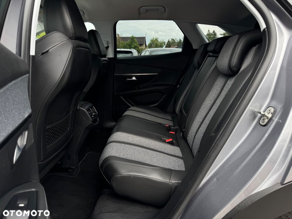 Peugeot 3008 BlueHDi 130 Stop & Start EAT8 Allure - 25