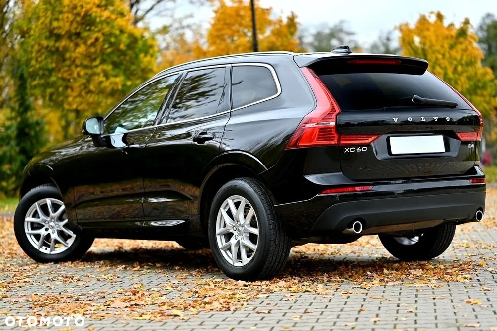 Volvo XC 60 D4 Momentum Pro - 9