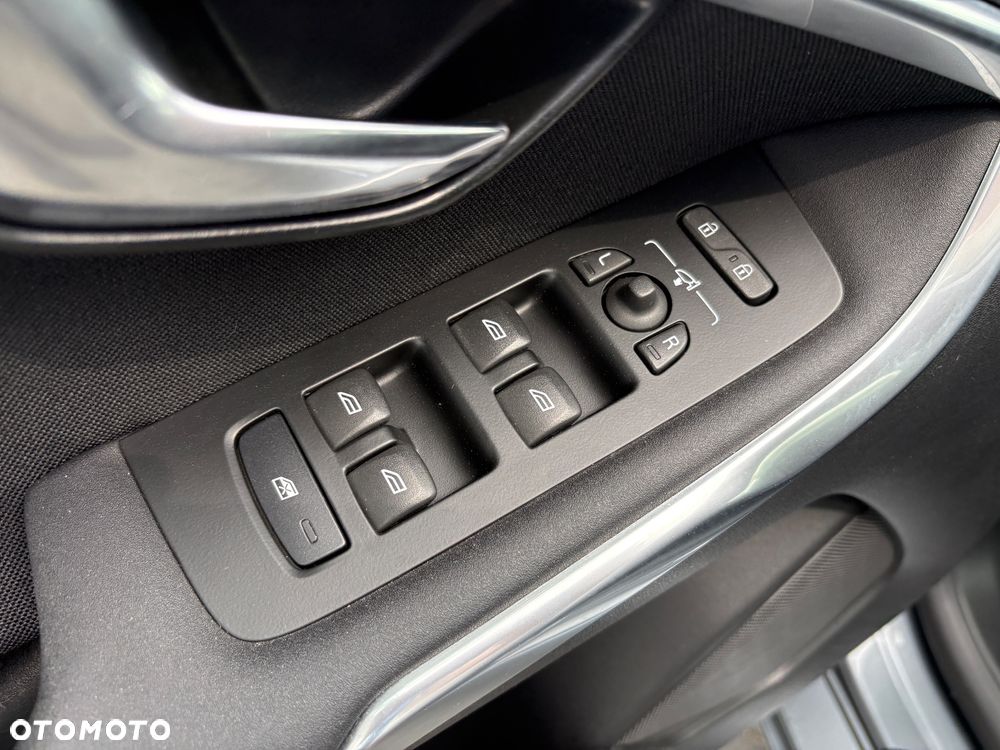 Volvo V40 D2 Momentum - 10