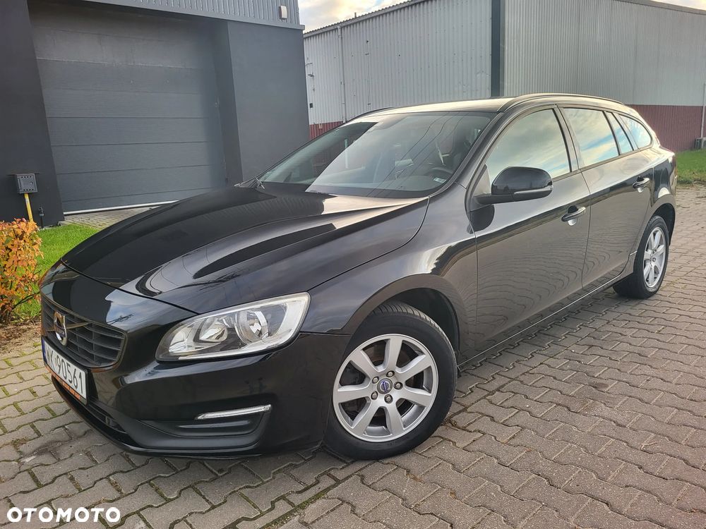 Volvo V60 D2 Momentum - 27