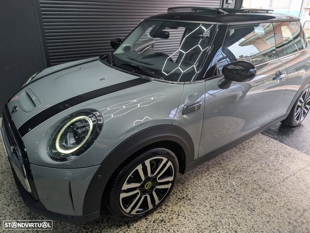 MINI 3 Portas Cooper SE Premium Extra Essential - 25
