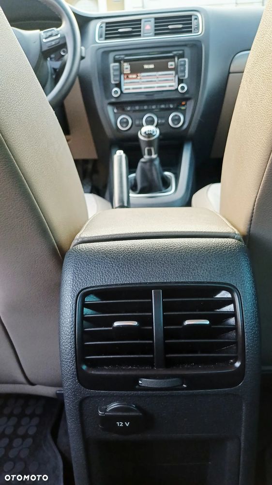 Volkswagen Jetta 1.4 TSI Highline - 34