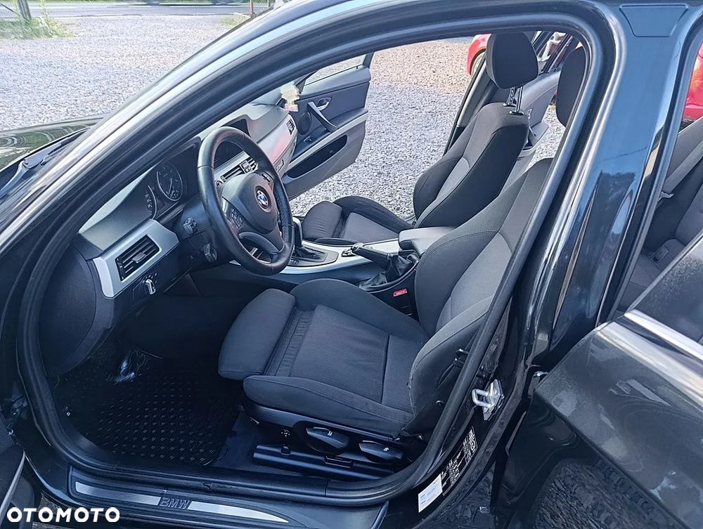 BMW Seria 3 325d DPF Edition Exclusive - 13