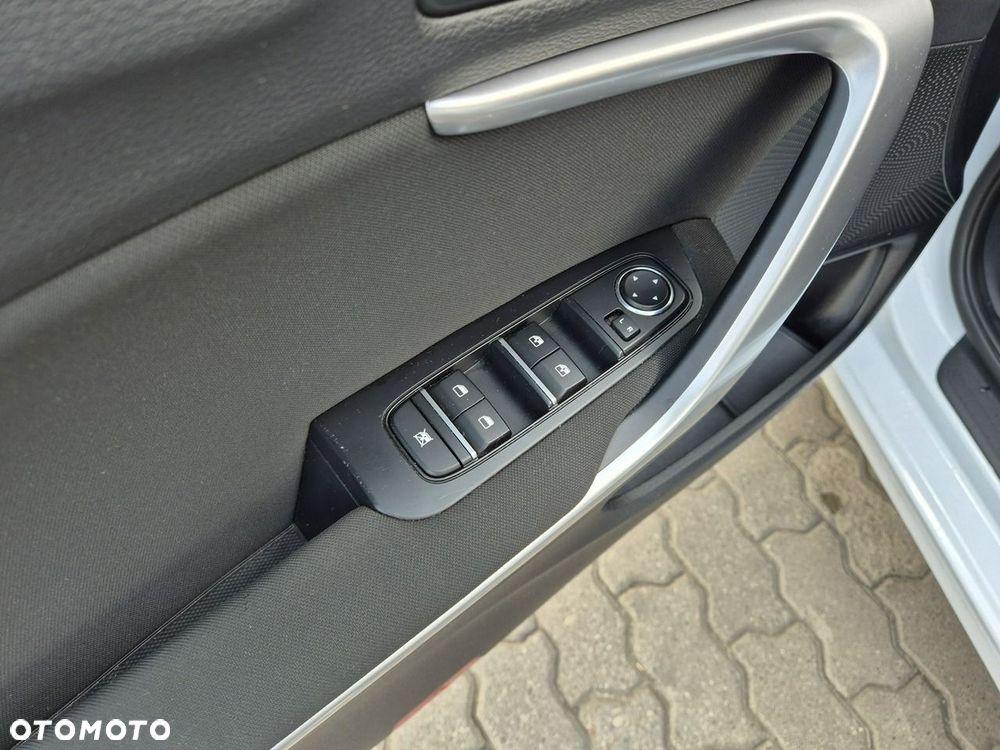 Kia Ceed 1.5 T-GDI M - 12