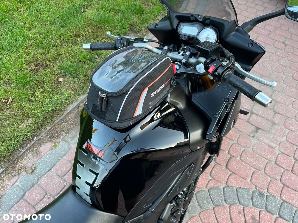 Yamaha FZ8 - 17