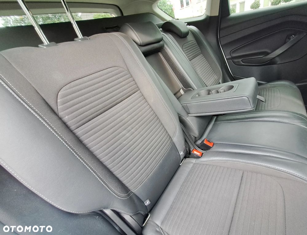 Ford Kuga 2.0 TDCi 2x4 Business Edition - 12