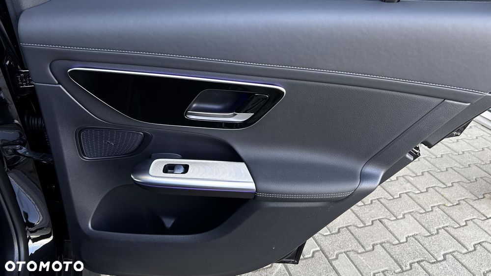 Mercedes-Benz GLC - 30