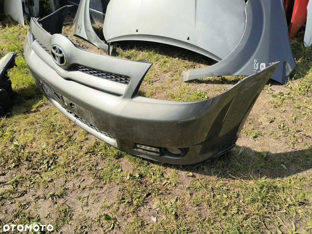 zderzak przedni przód grill TOYOTA COROLLA VERSO 04-08 - 2