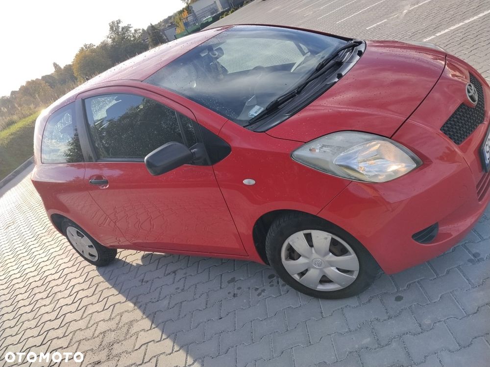 Toyota Yaris - 4
