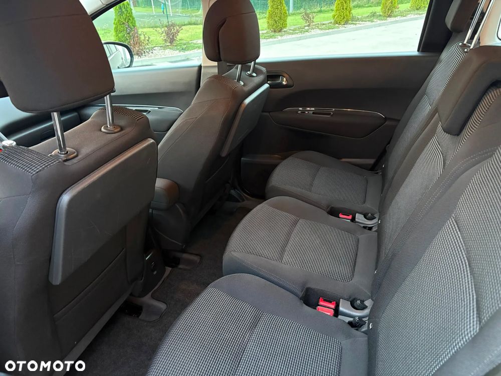 Peugeot 5008 e-HDI FAP 110 EGS6 Stop&Start Active - 28