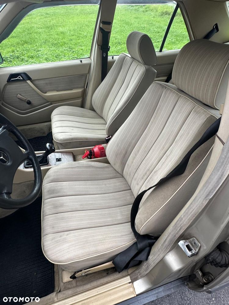 Mercedes-Benz W124 (1984-1993) - 10