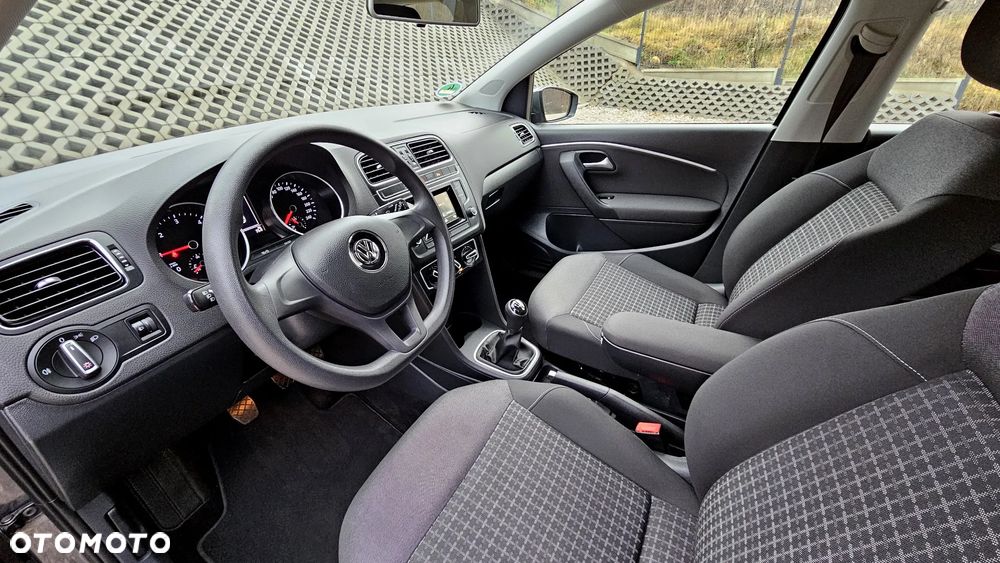 Volkswagen Polo 1.4 TDI (Blue Motion Technology) Comfortline - 30