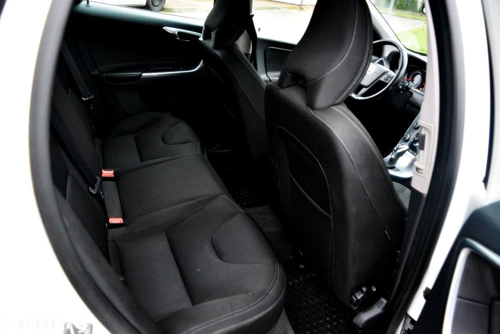 Volvo XC 60 D3 Drive-E Kinetic - 7