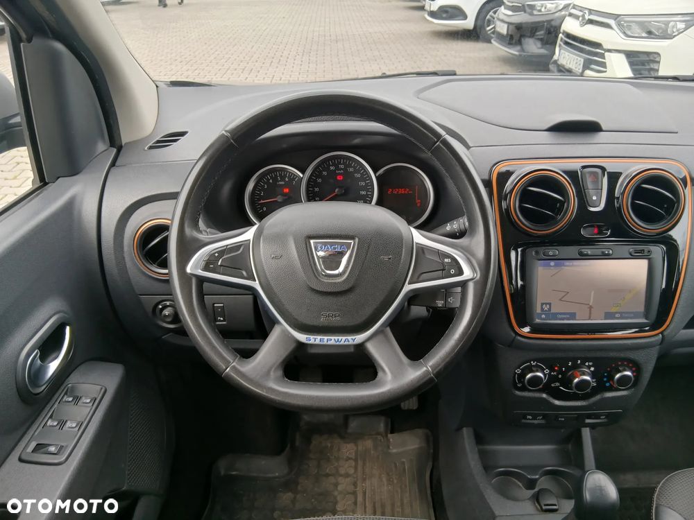 Dacia Lodgy 1.6 SCe Stepway S&S - 15