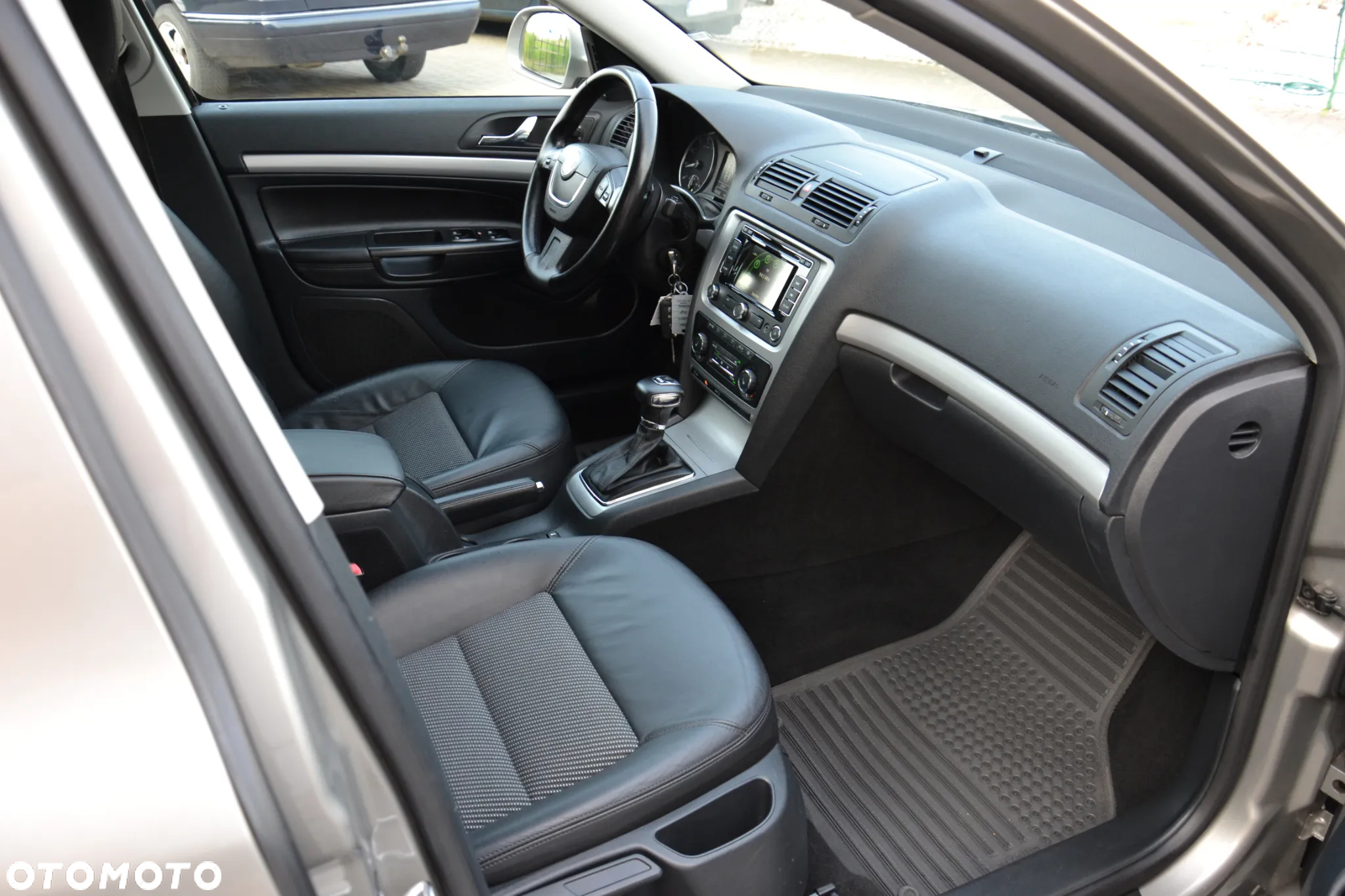 Skoda Octavia Combi 1.4 TSI DSG Ambition - 29