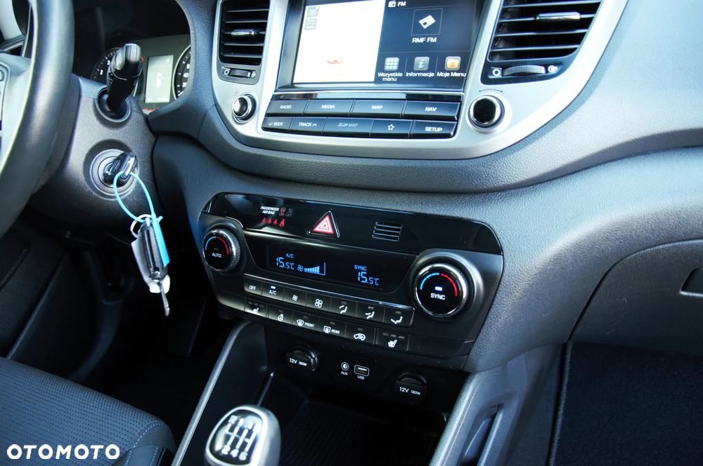 Hyundai Tucson 1.6 GDI BlueDrive GO 2WD - 12