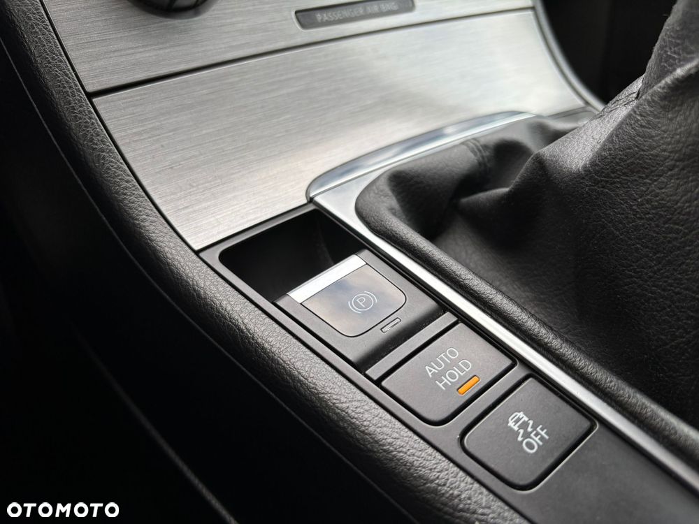 Volkswagen Passat 2.0 TDI Comfortline - 29