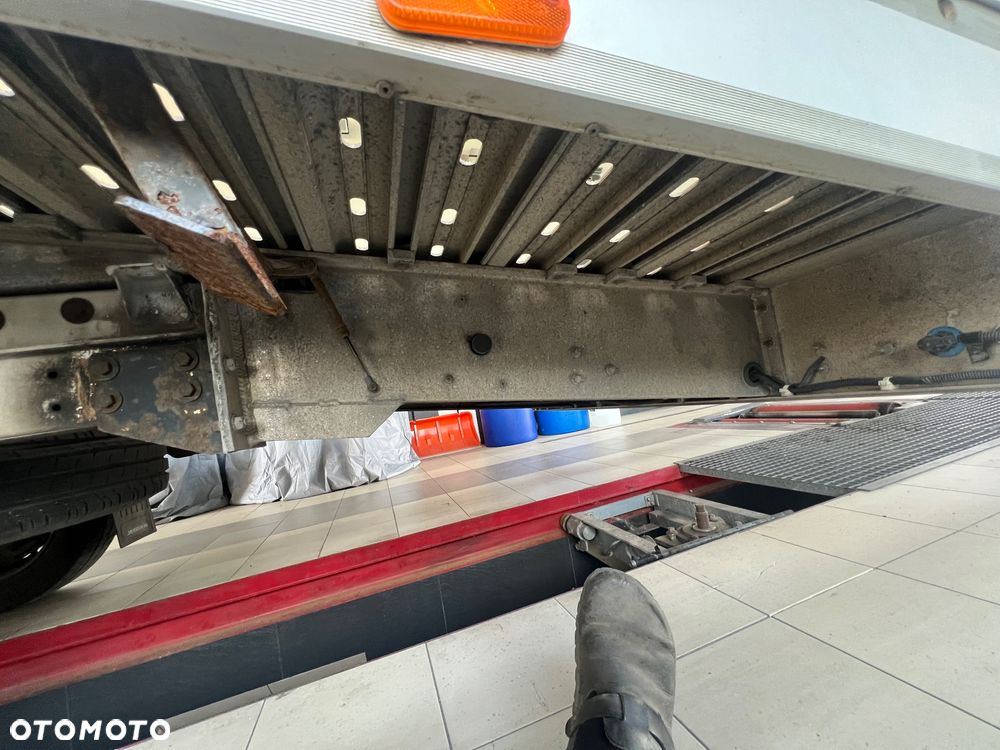 Volkswagen Crafter 177 koni laweta alumiowa - 23