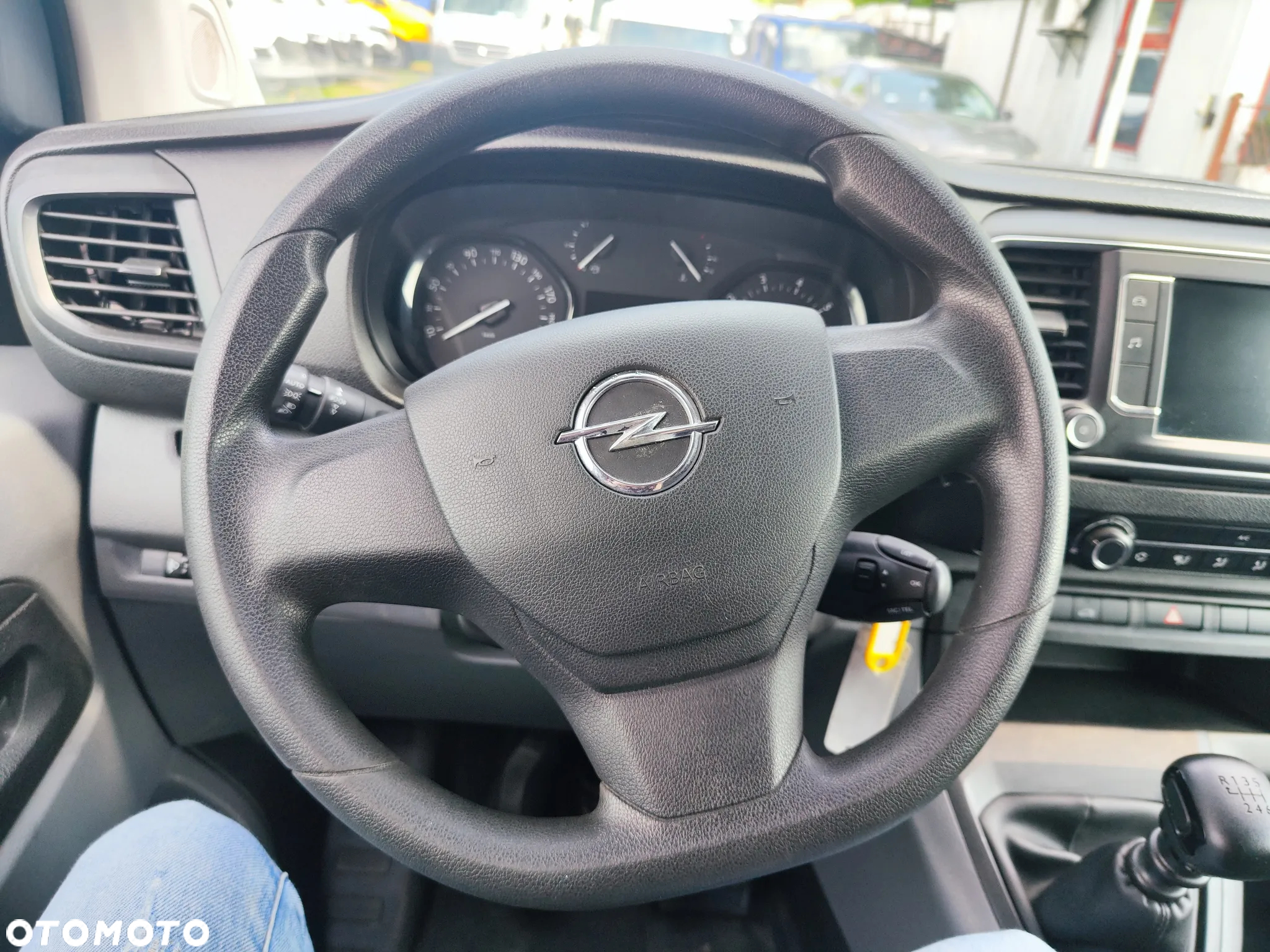 Opel Vivaro - 15
