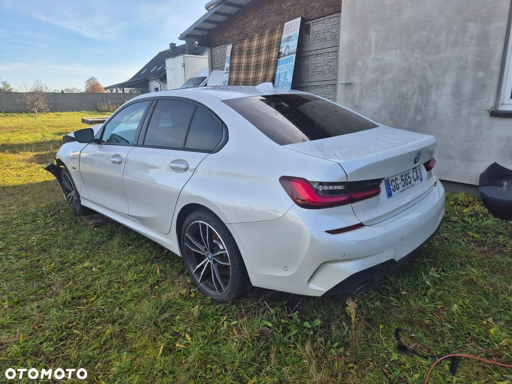BMW Seria 3 320e PHEV xDrive M Sport - 3