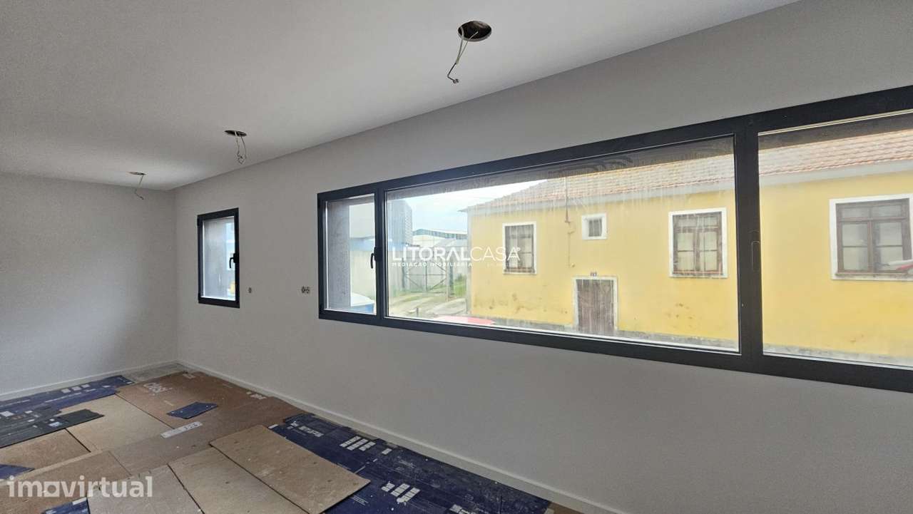 Apartamento | T2 | Lugar de estacionamento - Grande imagem: 2/11