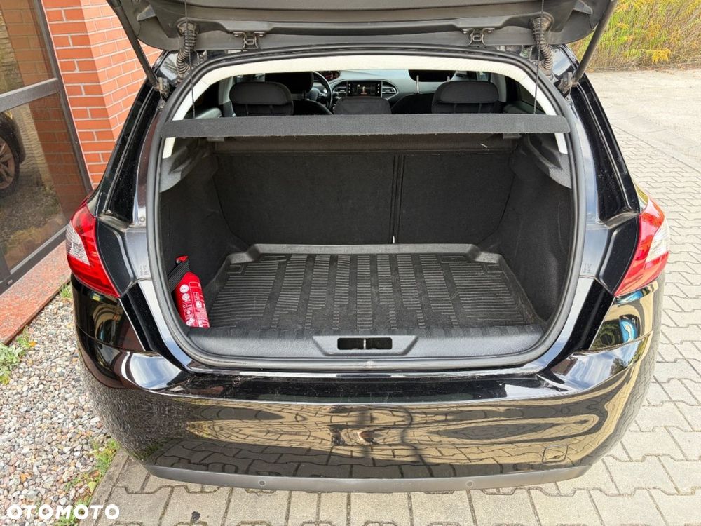 Peugeot 308 - 30
