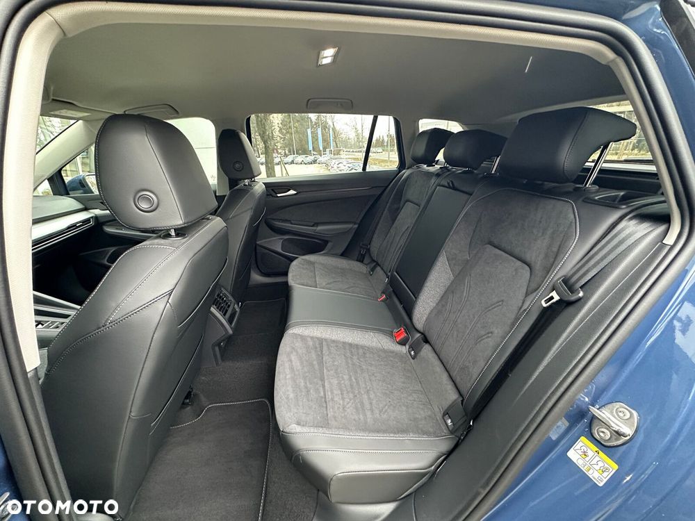 Volkswagen Golf Variant - 24