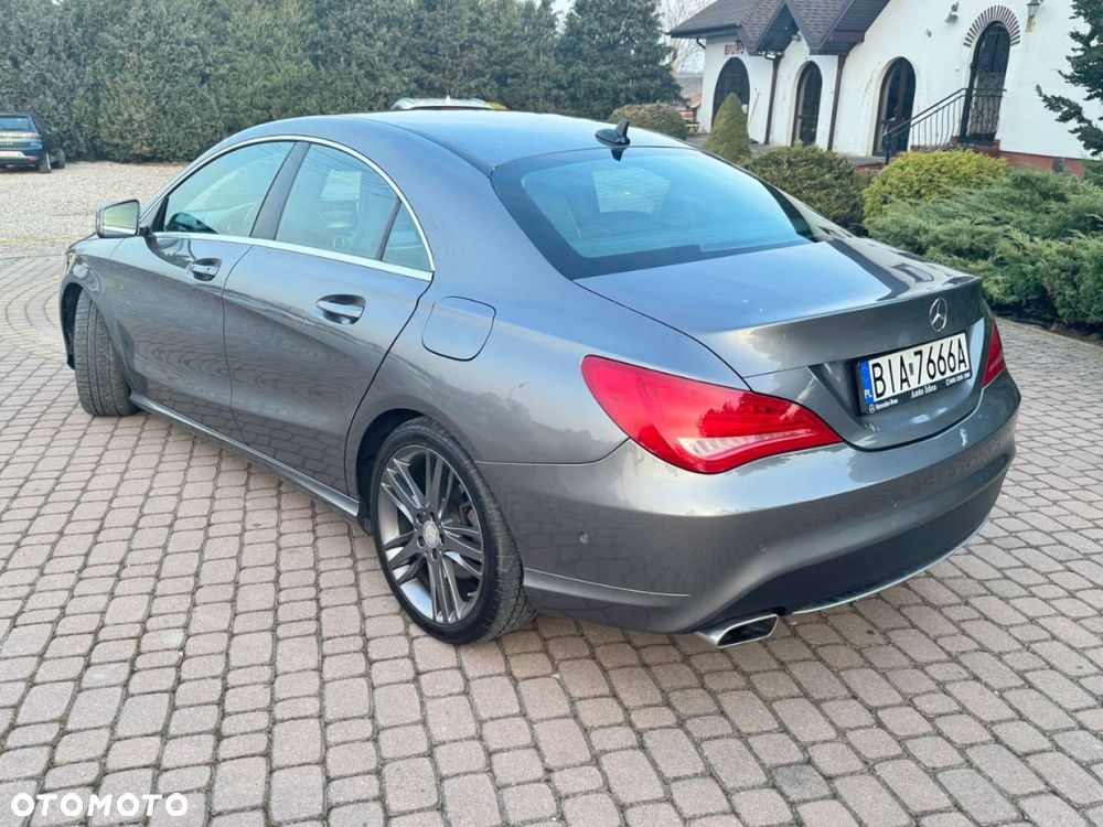 Mercedes-Benz CLA 200 7G-DCT Orange Art Edition - 16