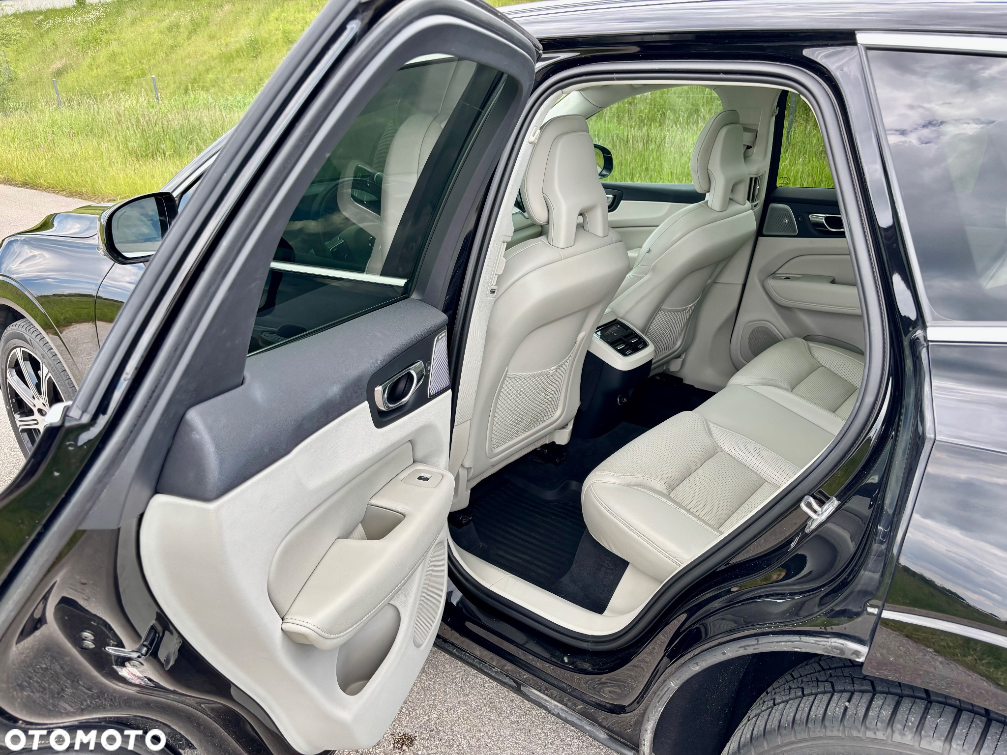 Volvo XC 60 T6 AWD Inscription - 12