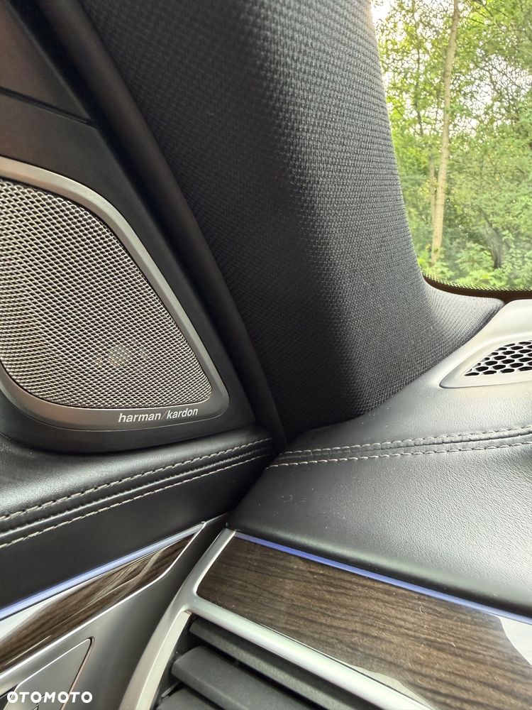 BMW Seria 7 740Le iPerformance - 29