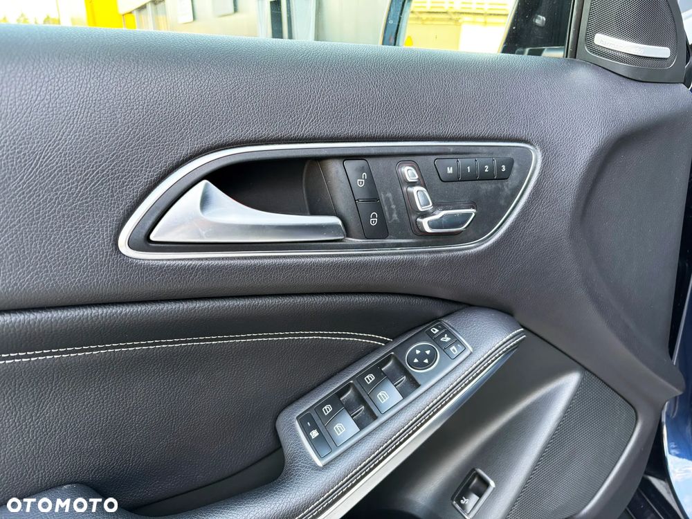 Mercedes-Benz GLA 250 4-Matic Style - 24