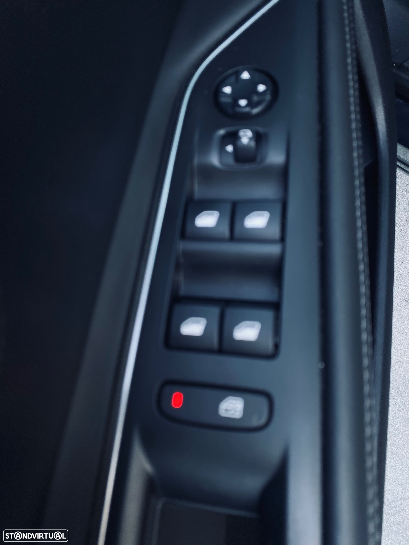 Peugeot 3008 1.2 PureTech Allure Grip Control EAT6 - 26