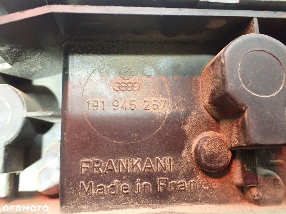 LAMPA LEWA TYLNA VOLKSWAGEN GOLF II LIFT  191945257   191945111A - 11