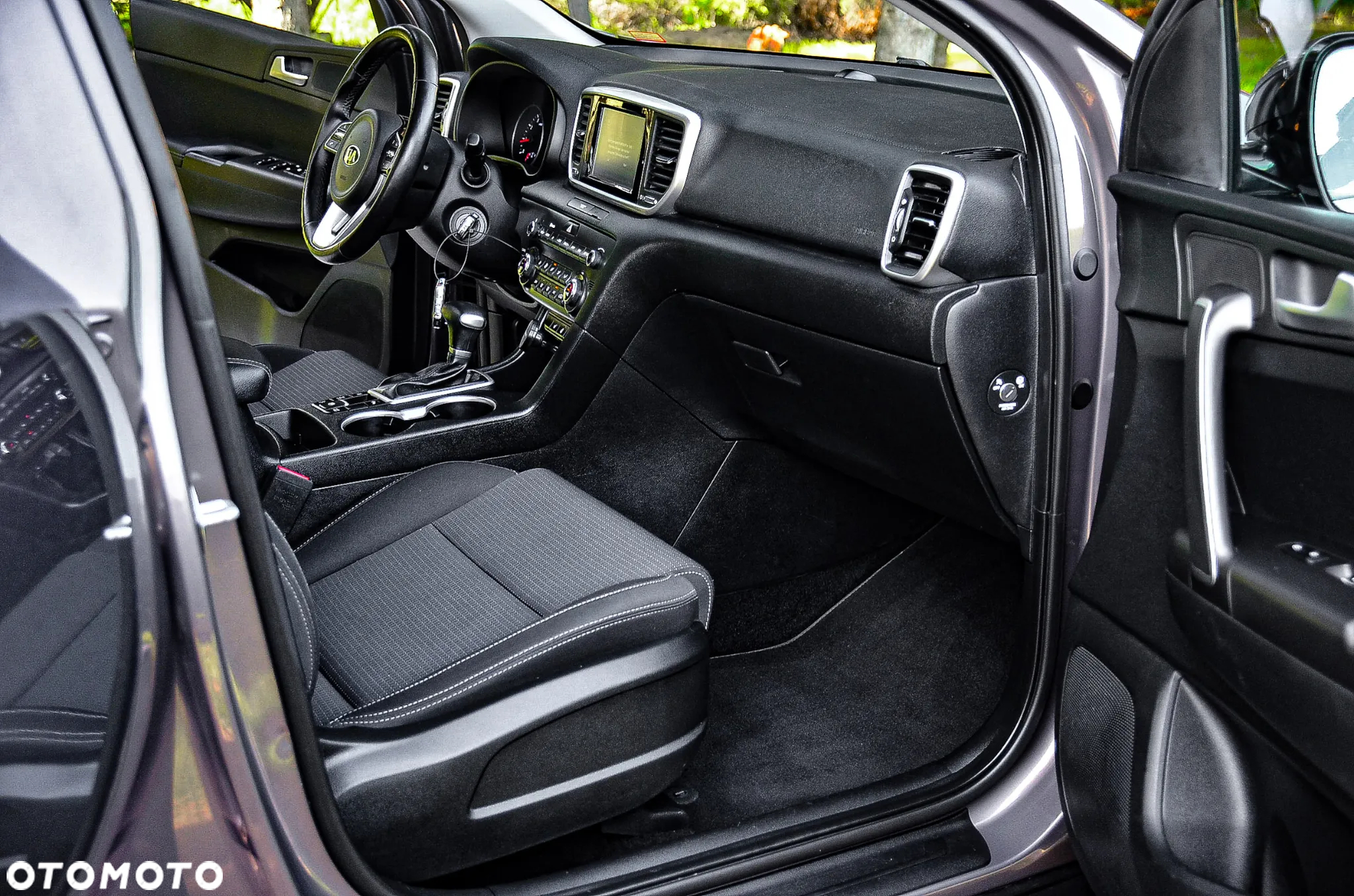 Kia Sportage 1.6 T-GDI AWD DCT PLATINUM - 30