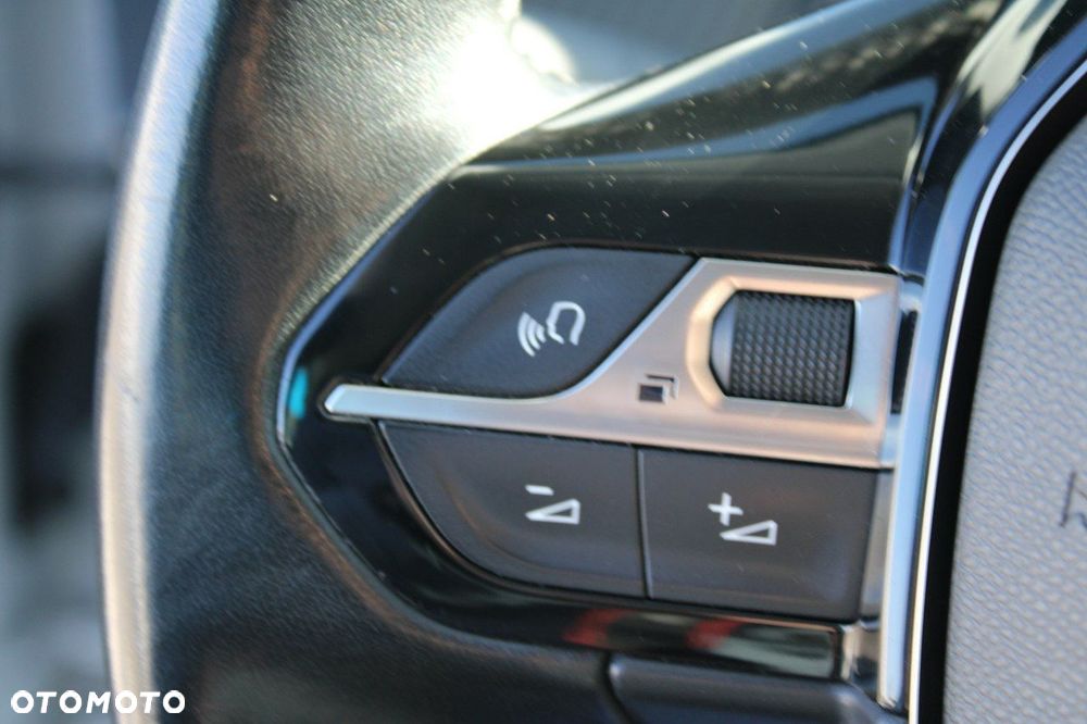 Peugeot 208 - 21
