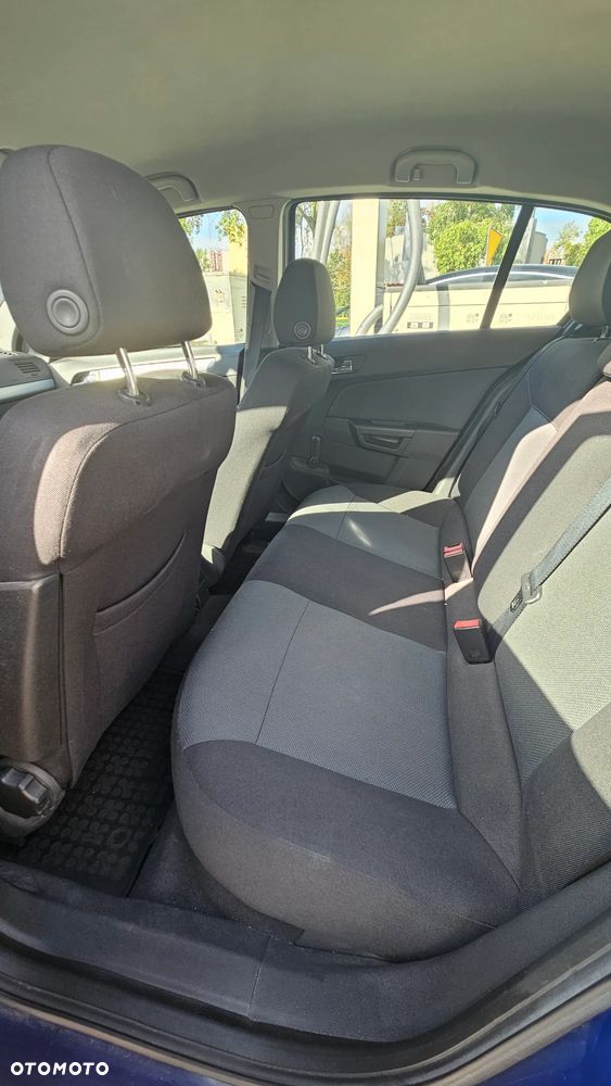 Opel Astra 1.3 CDTI Essentia - 8