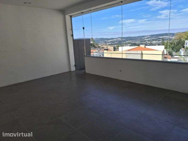 Loja com 8 gabinetes e arrecadação com 100m Penafiel - Grande imagem: 5/12
