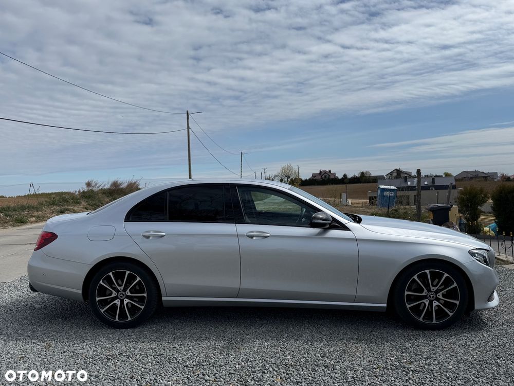 Mercedes-Benz Klasa E 220 d 9G-TRONIC Sportstyle Edition - 11