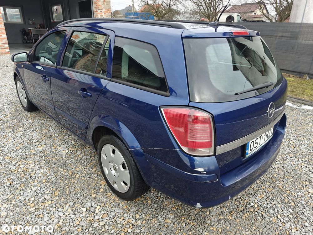 Opel Astra 1.9 CDTI Essentia - 10