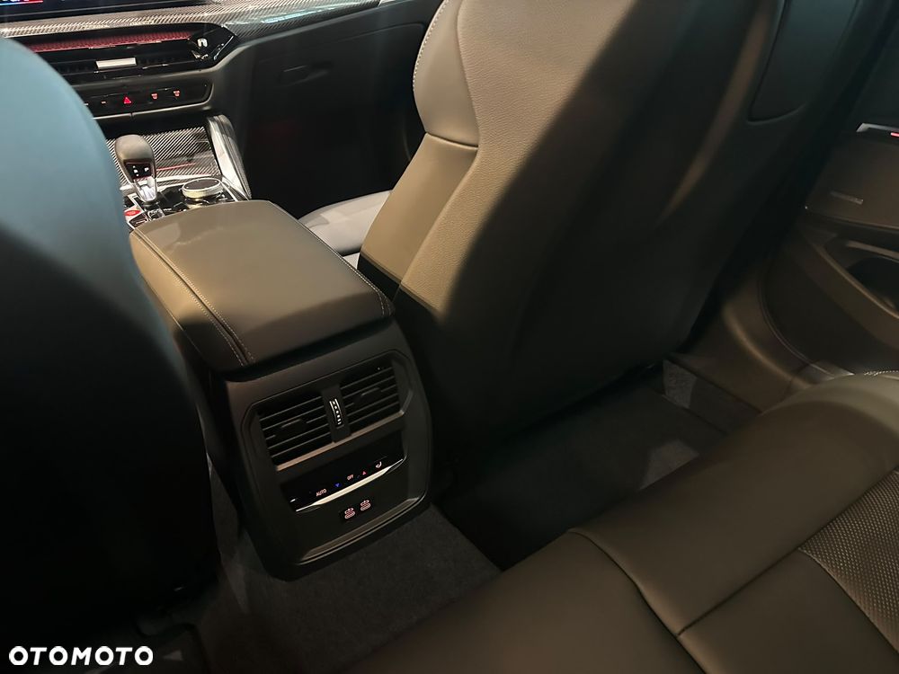 BMW M3 Competition M xDrive - 33