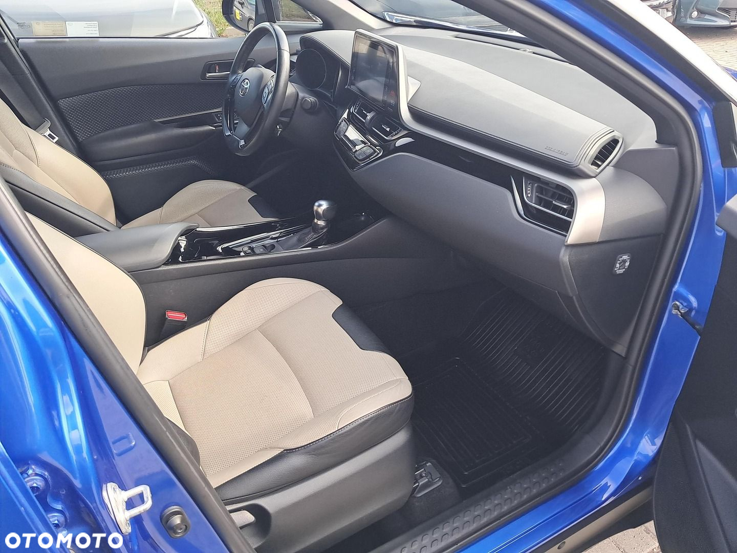 Toyota C-HR - 12