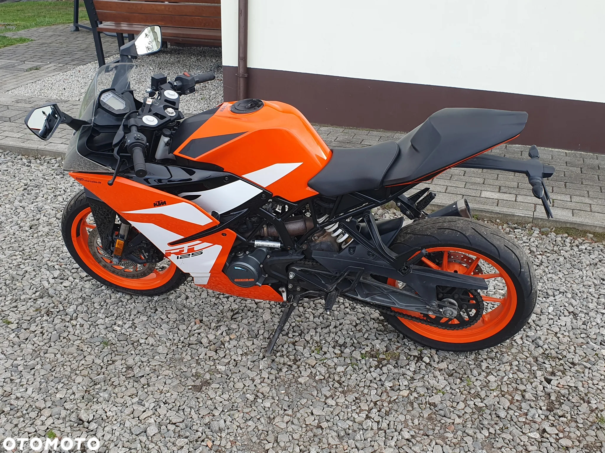 KTM RC 125 - 25