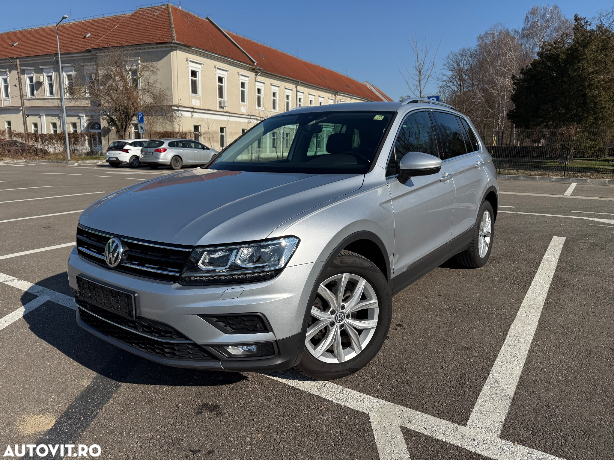 Volkswagen Tiguan 2.0 TDI SCR 4MOTION (BlueMotion Techn.) DSG Highline - 2