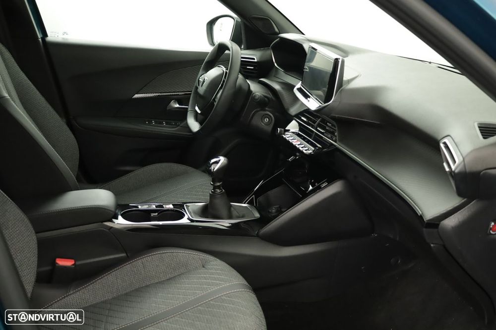 Peugeot 2008 1.2 Allure - 21