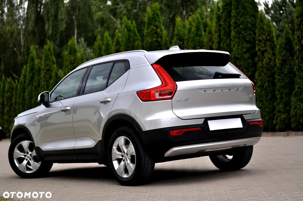 Volvo XC 40 T3 Momentum Pro - 9