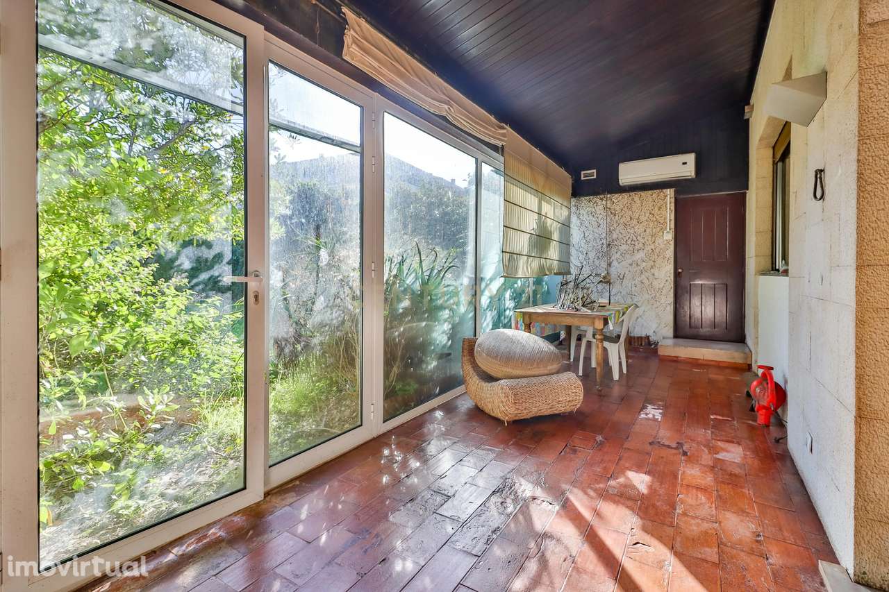 Moradia com Terreno no Centro Histórico da Marinha Grande. - Grande imagem: 3/31