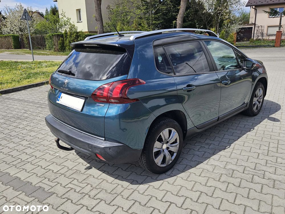Peugeot 2008 1.2 Pure Tech Style S&S - 4